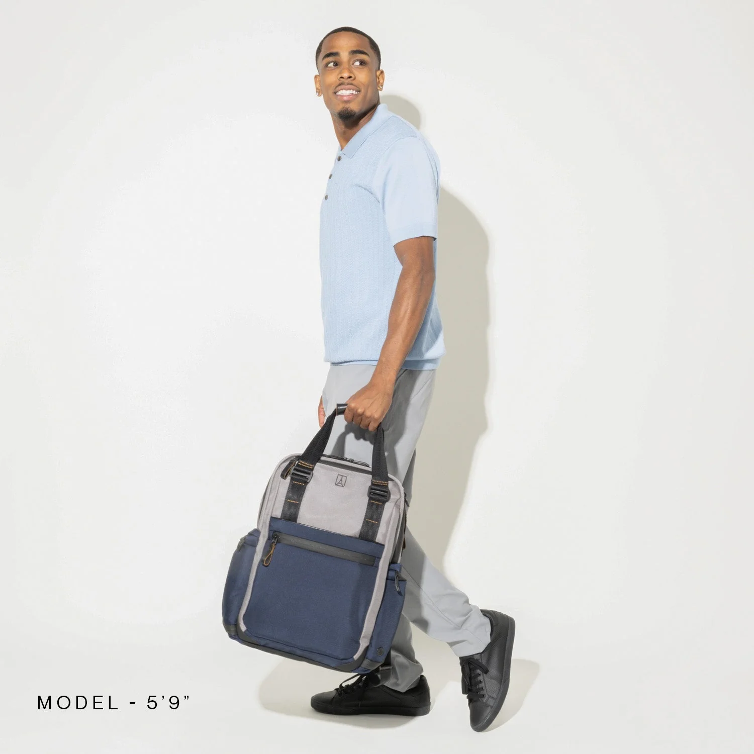 Travelpro® Altitude™ Medium Expandable Laptop Backpack 25-30L- Stellar Navy/Grey - Image 23
