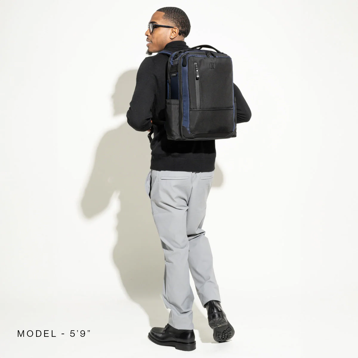Travelpro® Altitude™ Slim Expandable Laptop Backpack 20-24L- Stellar Navy/ Grey - Image 23