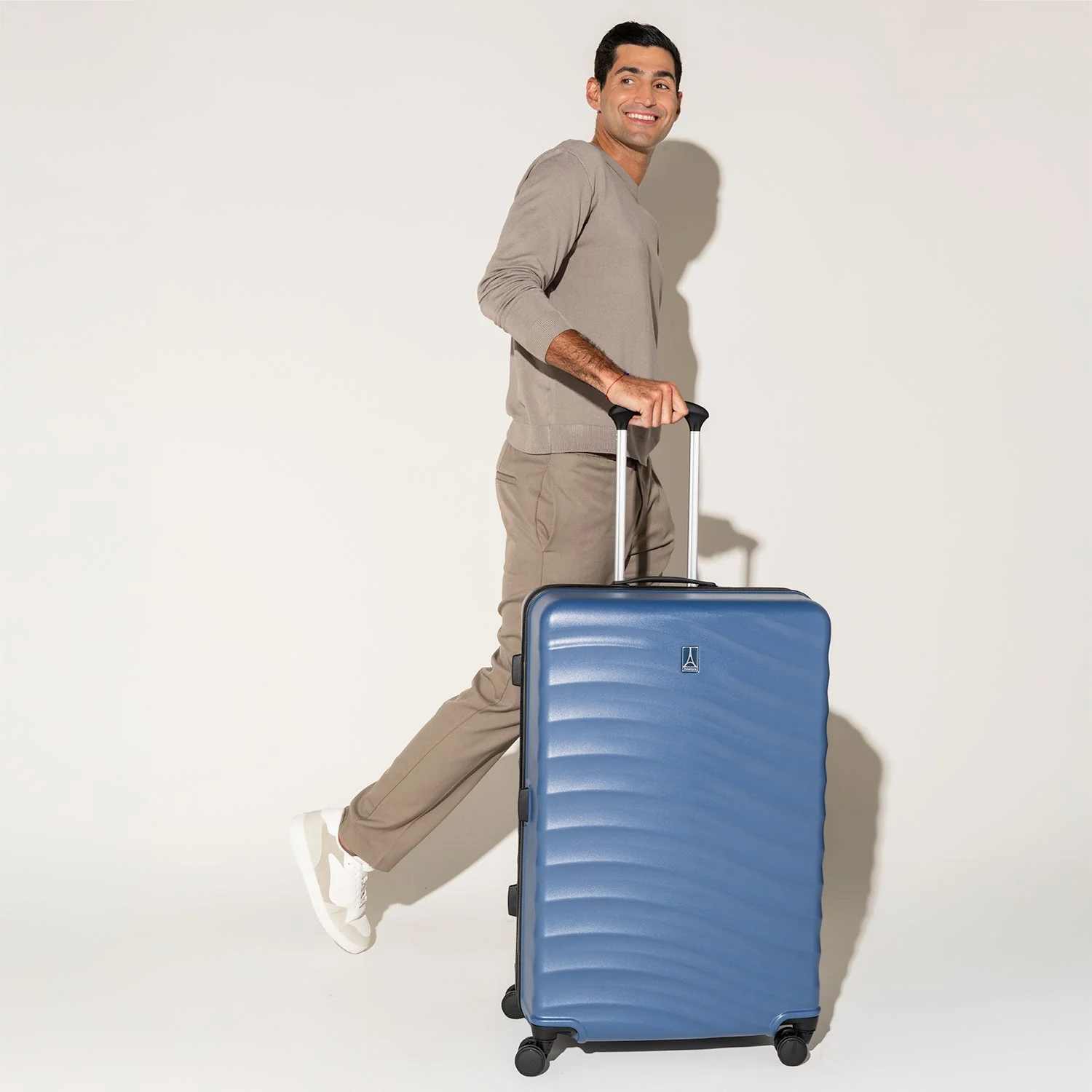 Maxlite® Air V2 Large Check-In Hardside Spinner - Image 22